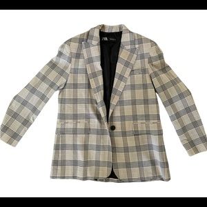 Zara size S plaid jacket. Excellent condition.